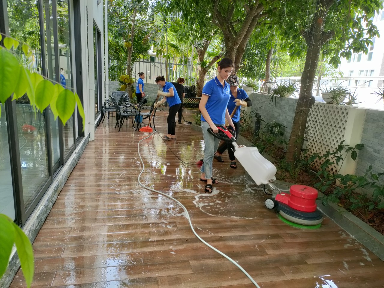 Dịch vụ vệ sinh nhà sau xây dựng đa dạng tại Nhà Sạch Thủ Đô