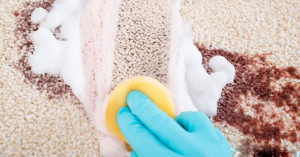 Giặt thảm trang trí định kỳ giúp loại bỏ vết bẩn, vi khuẩn và mùi hôi 